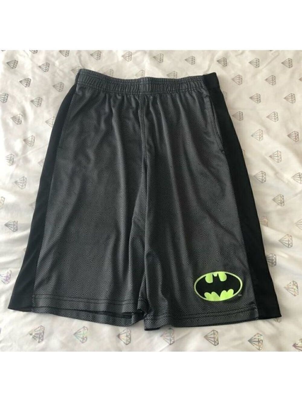 BATMAN boys size XXL (18) athletic wear shorts